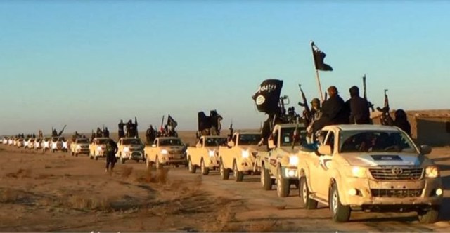 An ISIS convoy in Iraq (Photo: AP)